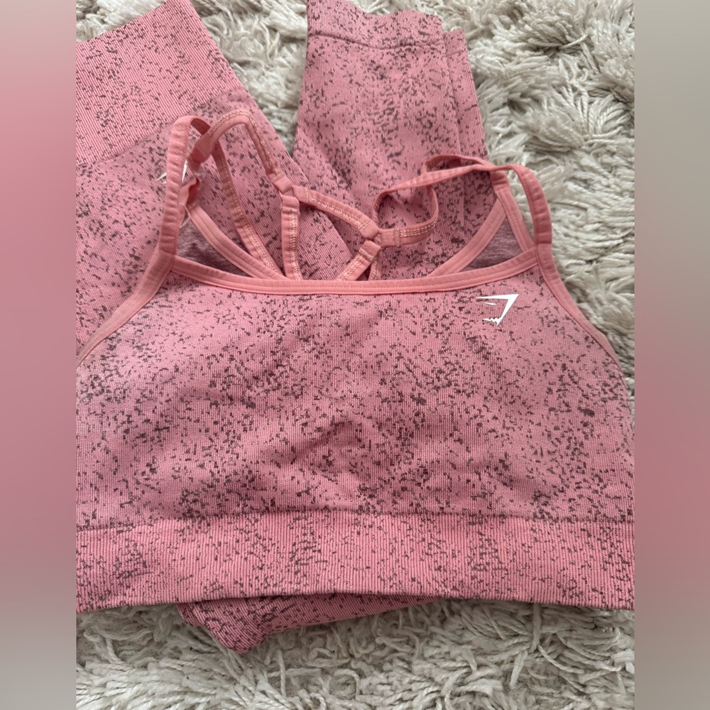 GYMSHARK SET - Picture 3 of 6